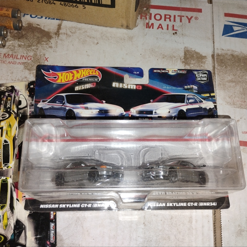 Hot Wheels Premium 2 Car Target Exclusive Nismo Nissan Skyline GTRs Pack
